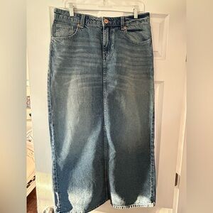 H&M Divided denim Maxi Skirt Elegant Flowing Design women size 8